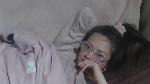 Snapshot of flowercandydoll chatting on 18, 4, 2026 say meow and send tip online show from 18, 4, 2026