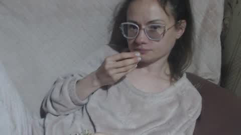 Snapshot of flowercandydoll chatting on 22, 4, 2026 say meow and send tip online show from 22, 4, 2026