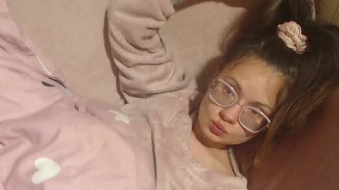 Snapshot of flowercandydoll chatting on 23, 4, 2026 say meow and send tip online show from 23, 4, 2026
