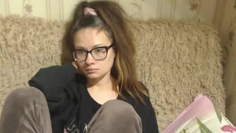 Snapshot of flowercandydoll13 chatting on 8, 12, 2024 say meow and send tip online show from 8, 12, 2024