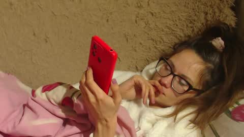 Snapshot of flowercandydoll13 chatting on 16, 12, 2024 say meow and send tip online show from 16, 12, 2024