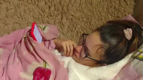 Snapshot of flowercandydoll13 chatting on 22, 12, 2024 say meow and send tip online show from 22, 12, 2024