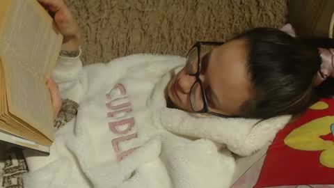 Snapshot of flowercandydoll13 chatting on 16, 1, 2025 say meow and send tip online show from 16, 1, 2025