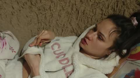 Snapshot of flowercandydoll13 chatting on 14, 2, 2025 say meow and send tip online show from 14, 2, 2025