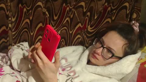 Snapshot of flowercandydoll13 chatting on 27, 2, 2025 say meow and send tip online show from 27, 2, 2025