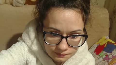 Snapshot of flowercandydoll13 chatting on 2, 3, 2025 say meow and send tip online show from 2, 3, 2025