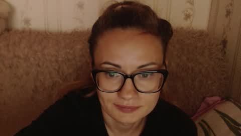 Snapshot of flowercandydoll13 chatting on 20, 9, 2025 say meow and send tip online show from 20, 9, 2025