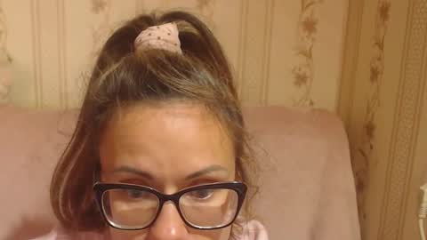 Snapshot of flowercandydoll13 chatting on 25, 9, 2025 say meow and send tip online show from 25, 9, 2025