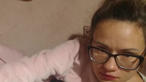 Snapshot of flowercandydoll13 chatting on 17, 10, 2025 say meow and send tip online show from 17, 10, 2025