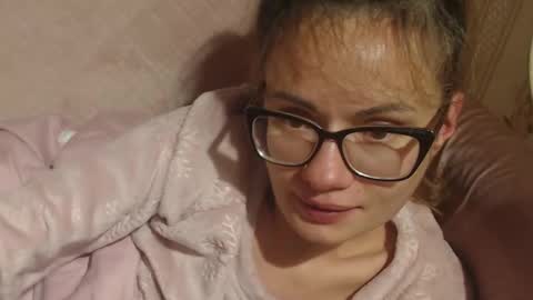 Snapshot of flowercandydoll13 chatting on 22, 10, 2025 say meow and send tip online show from 22, 10, 2025