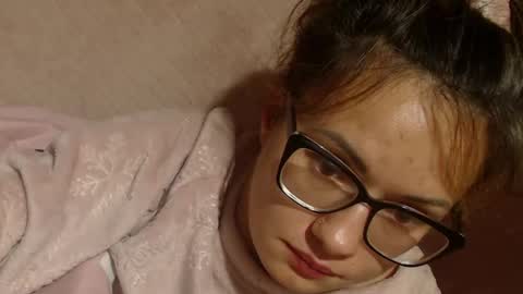 Snapshot of flowercandydoll13 chatting on 23, 10, 2025 say meow and send tip online show from 23, 10, 2025