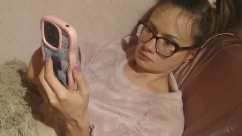 Snapshot of flowercandydoll13 chatting on 27, 10, 2025 say meow and send tip online show from 27, 10, 2025