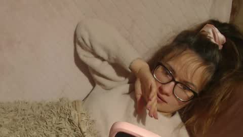 Snapshot of flowercandydoll13 chatting on 28, 10, 2025 say meow and send tip online show from 28, 10, 2025