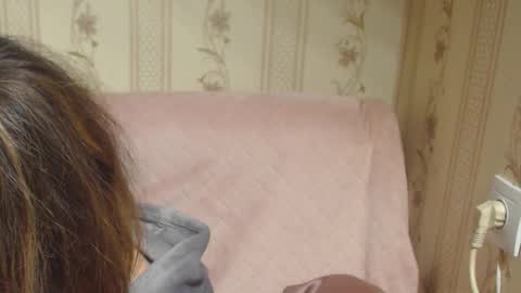 Snapshot of flowercandydoll13 chatting on 17, 11, 2025 say meow and send tip online show from 17, 11, 2025