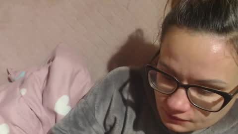 Snapshot of flowercandydoll13 chatting on 23, 11, 2025 say meow and send tip online show from 23, 11, 2025