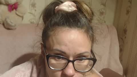 Snapshot of flowercandydoll13 chatting on 25, 11, 2025 say meow and send tip online show from 25, 11, 2025