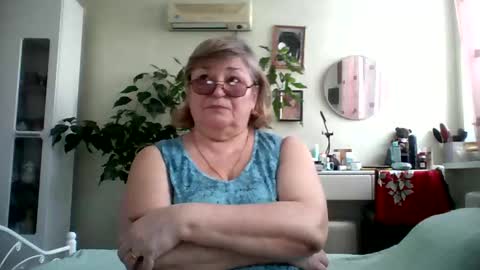Snapshot of flowerlover8 chatting on 8, 2, 2025 Flowerlower online show from 8, 2, 2025