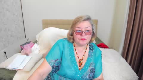 Snapshot of flowerlover8 chatting on 12, 2, 2025 Flowerlower online show from 12, 2, 2025