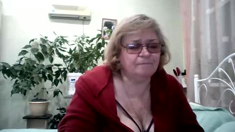 Snapshot of flowerlover8 chatting on 14, 2, 2025 Flowerlower online show from 14, 2, 2025
