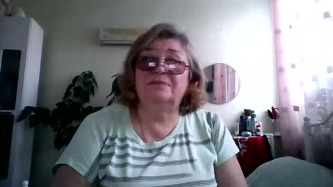 Snapshot of flowerlover8 chatting on 22, 2, 2025 Flowerlower online show from 22, 2, 2025