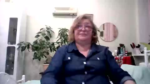 Snapshot of flowerlover8 chatting on 26, 2, 2025 Flowerlower online show from 26, 2, 2025