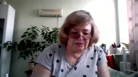 Snapshot of flowerlover8 chatting on 1, 3, 2025 Flowerlower online show from 1, 3, 2025