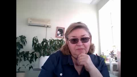 Snapshot of flowerlover8 chatting on 9, 3, 2025 Flowerlower online show from 9, 3, 2025