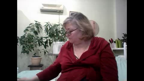 Snapshot of flowerlover8 chatting on 12, 3, 2025 Flowerlower online show from 12, 3, 2025