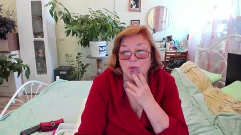 Snapshot of flowerlover8 chatting on 9, 9, 2025 Flowerlower online show from 9, 9, 2025