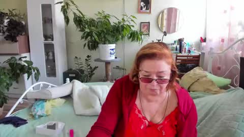 Snapshot of flowerlover8 chatting on 14, 9, 2025 Flowerlower online show from 14, 9, 2025