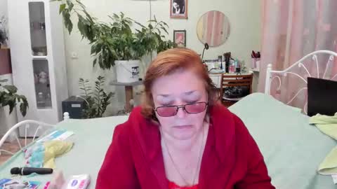 Snapshot of flowerlover8 chatting on 14, 9, 2025 Flowerlower online show from 14, 9, 2025