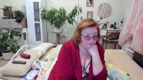 Snapshot of flowerlover8 chatting on 14, 10, 2025 Flowerlower online show from 14, 10, 2025