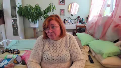 Snapshot of flowerlover8 chatting on 20, 10, 2025 Flowerlower online show from 20, 10, 2025