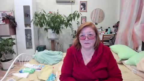 Snapshot of flowerlover8 chatting on 5, 11, 2025 Flowerlower online show from 5, 11, 2025