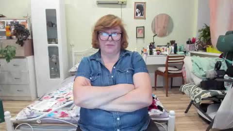 Snapshot of flowerlover8 chatting on 5, 12, 2025 Flowerlower online show from 5, 12, 2025