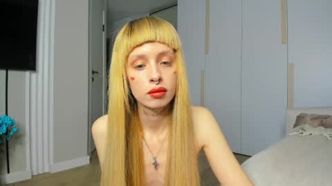 Snapshot of flowerofsin2001 chatting on 5, 5, 2026 Flower online show from 5, 5, 2026