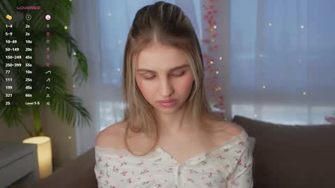 Adeline online show from 16, 12, 2024