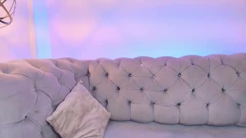  FLUFFY BUBBLE  online show from 20, 9, 2025