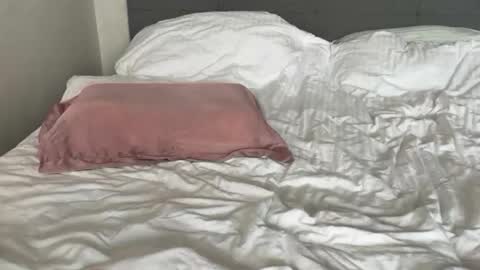 Snapshot of fluffy_bunnyxxx chatting on 13, 10, 2025 fluffy_bunnyxxx online show from 13, 10, 2025