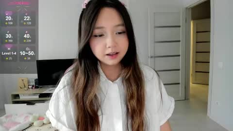 Snapshot of fluffy_rose chatting on 7, 5, 2026 Rose online show from 7, 5, 2026
