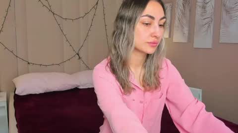 Snapshot of fly_ari chatting on 5, 6, 2026 fly_ari online show from 5, 6, 2026