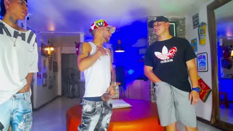 Snapshot of flyckers chatting on 6, 12, 2024 flyckers online show from 6, 12, 2024