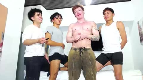 Snapshot of flyckers chatting on 7, 11, 2025 flyckers online show from 7, 11, 2025