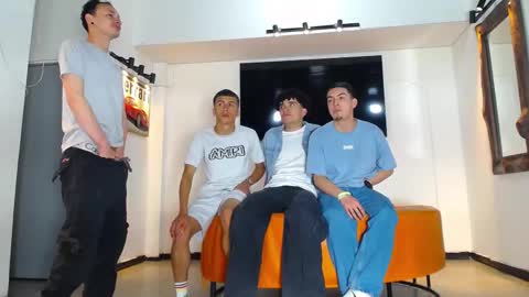 Snapshot of flyckers chatting on 14, 12, 2025 flyckers online show from 14, 12, 2025