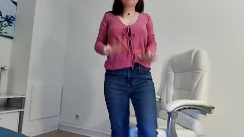 flymybutterfly online show from 27, 2, 2026