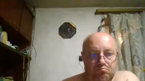 Snapshot of fm_group_nederland chatting on 14, 9, 2025 VIP Magnolia online show from 14, 9, 2025