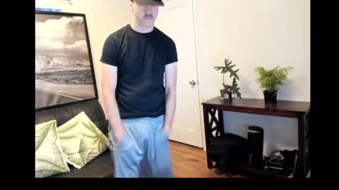 Snapshot of fngaymerguy chatting on 19, 4, 2026 bulge vpl online show from 19, 4, 2026
