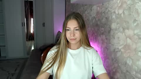 Snapshot of fofhcf chatting on 23, 10, 2025 Molli Ready for any play with you. Hottest show in pvt Help a student earn big tokens online show from 23, 10, 2025