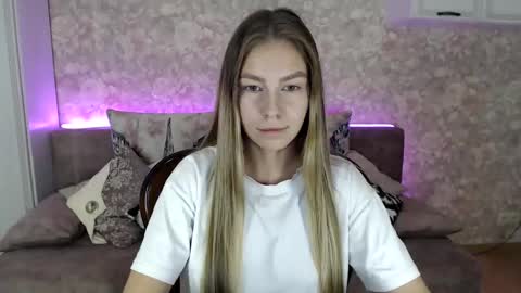 Snapshot of fofhcf chatting on 27, 11, 2025 Molli Ready for any play with you. Hottest show in pvt Help a student earn big tokens online show from 27, 11, 2025