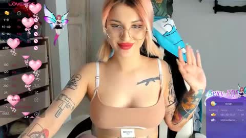 Snapshot of folinskaayaa chatting on 11, 3, 2025 folinskaayaa online show from 11, 3, 2025